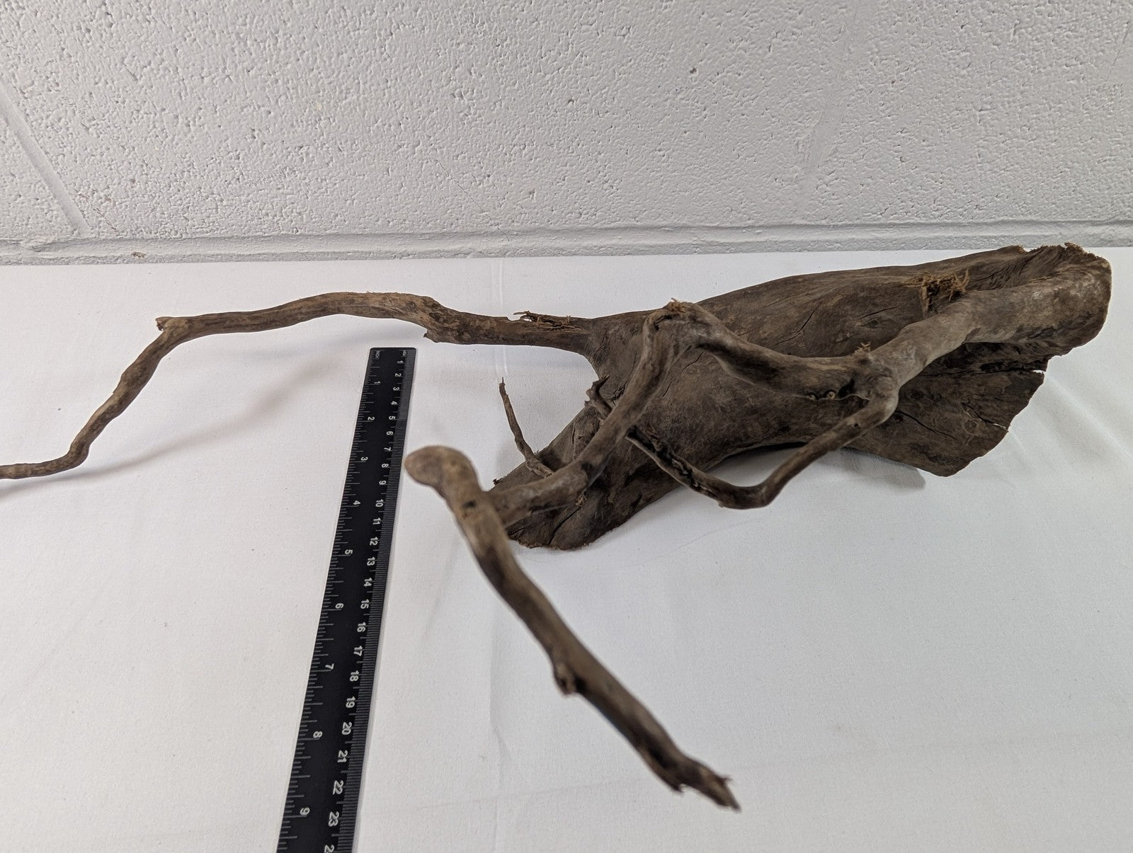 Natural Dark Moor Wood Root Driftwood for Aquarium/Terrarium (A10004)