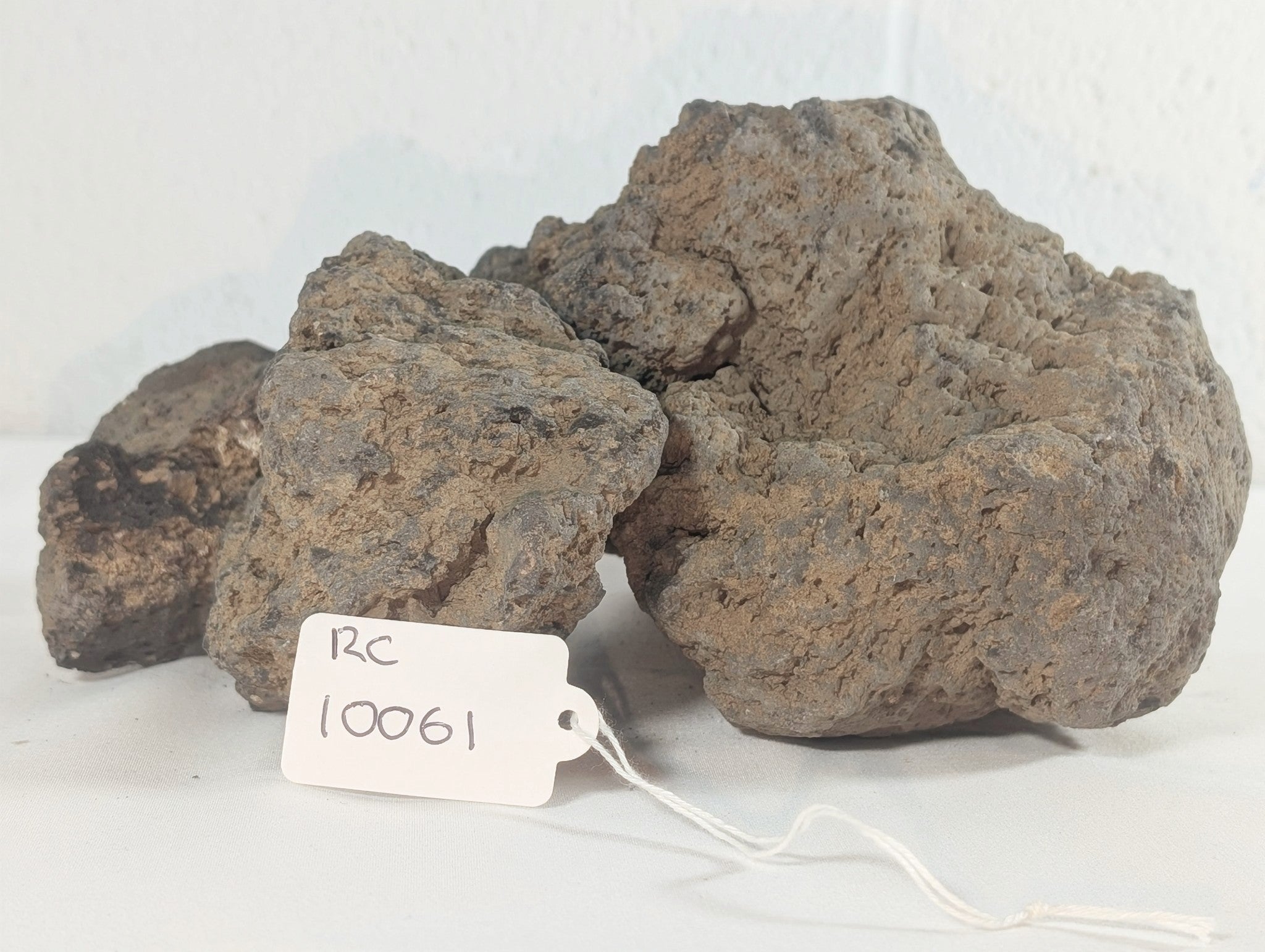 Blue Fairy Rock Aquascaping Premium Quality IWAGUMI Aquarium x3 2.4kg (RC10061)