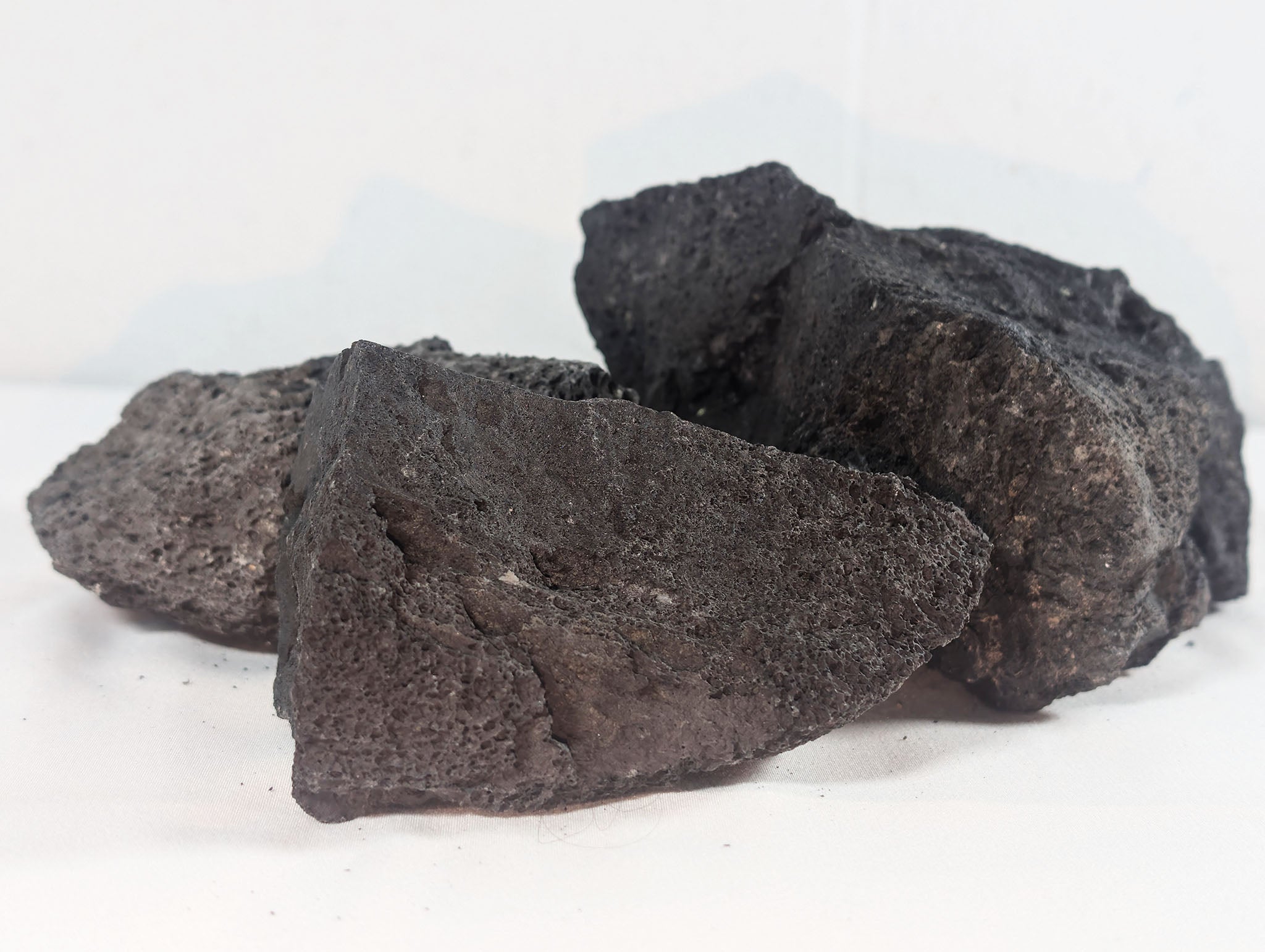 Black Lava Rock Volcanic Decoration Aquascaping Aquarium 3 Piece 2.4kg (RC10064)