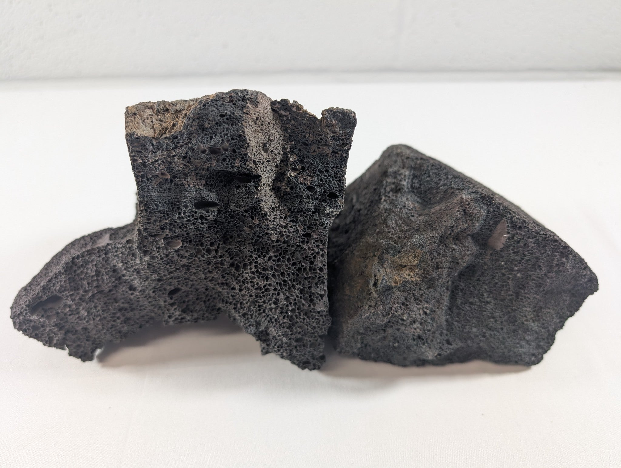 Black Lava Rock Volcanic Decoration Aquascaping Aquarium 2 Piece 1.6kg (RC10020)